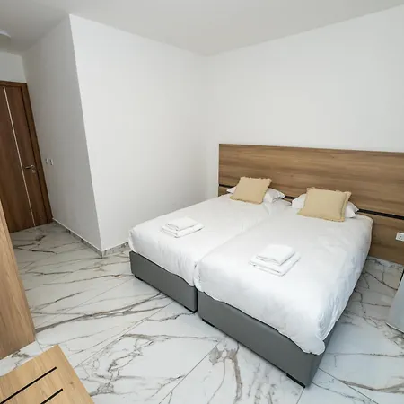 Modern 3br Maisonette With Terrace - By Hostmt Apartman San Pawl il-Baħar