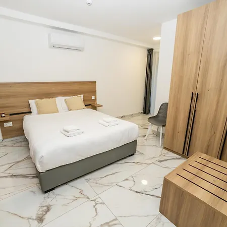 Modern 3br Maisonette With Terrace - By Hostmt *