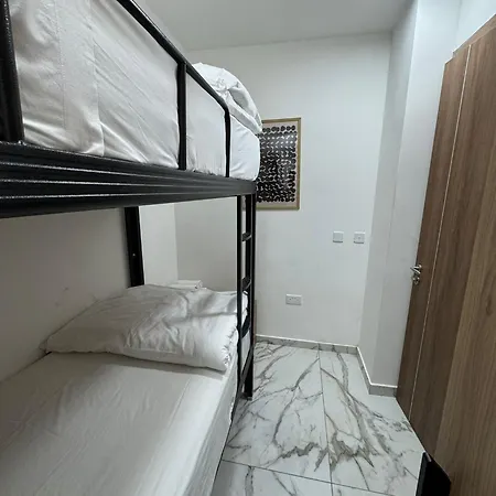 Modern Escape 3-bedroom Maisonette With Free Parking Apartament St Paul's Bay